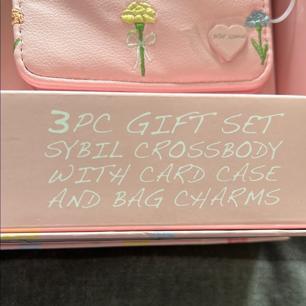 Betsey Johnson 3pc Gift Set - Picture 6 of 12